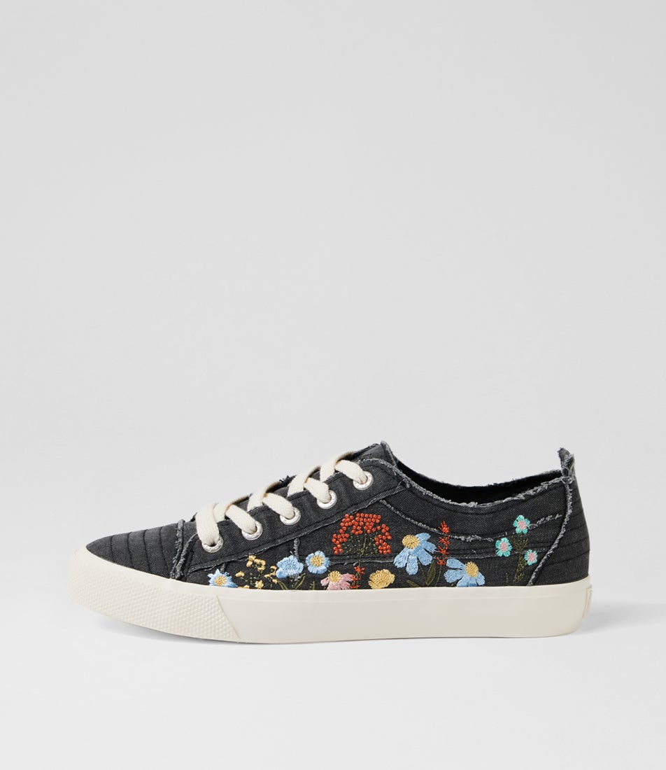 Vivid Black Canvas Sneakers Vivid Black Canvas Sneakers