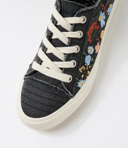 VIVID BW BLACK CANVAS