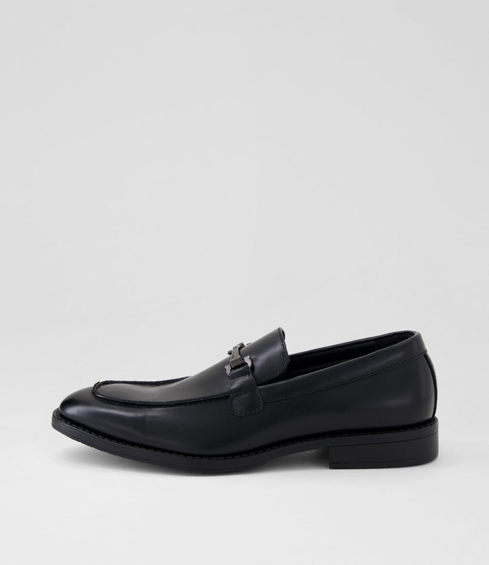 Foxtrot Black Flat Shoes