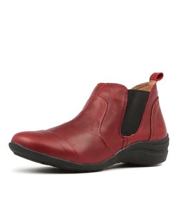 BEAUTY CF RED LEATHER
