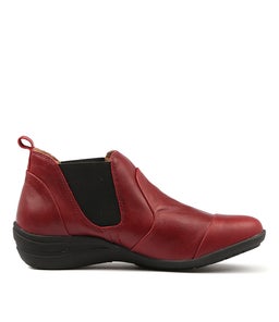 BEAUTY CF RED LEATHER