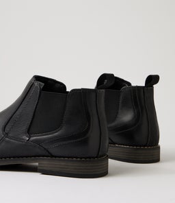 C MILLS BLACK LEATHER