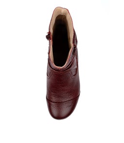 BURTON CF RED LEATHER