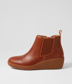 BLINKIE CF DK TAN GUM SOLE LEATHER