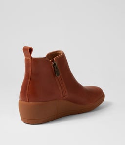 BLINKIE CF DK TAN GUM SOLE LEATHER