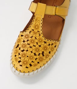 VARISH CF YELLOW LEATHER