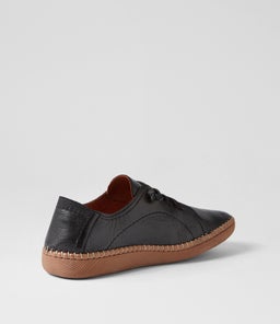 MEROS CF BLACK LEATHER