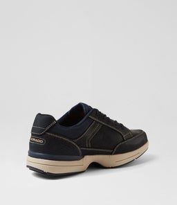 REACH CF NAVY NUBUCK