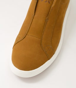 NEAT CF MID TAN NUBUCK