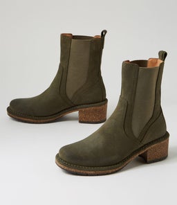 ROMANIA CF DK OLIVE SUEDE