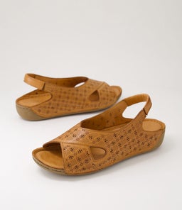 ZAINA CF TAN LEATHER