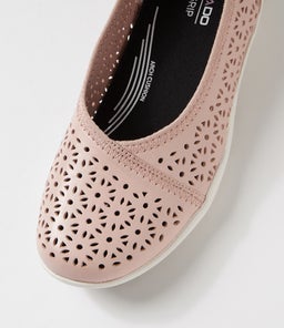 GRACE CF BLUSH LEATHER