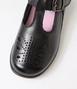 SUMMER JNR E HK CF BLACK LEATHER