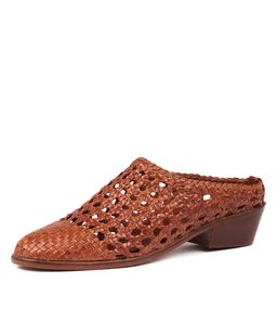 DELORA TAN LEATHER
