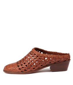 DELORA TAN LEATHER