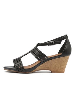ZEVIDA BLACK LEATHER