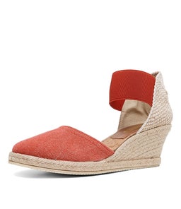 TAMIKO DF CORAL CANVAS