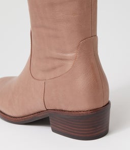 GIDDY DF LT CHOC LEATHER