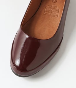 GEANIZE DF BURGUNDY PATENT LEATHER