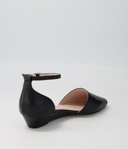 PRYE DF BLACK LEATHER