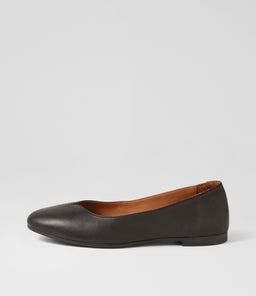 SQUIRE DF BLACK LEATHER