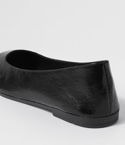 TAME DF BLACK PATENT LEATHER