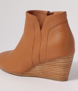LIVIA DF TAN NATURAL HEEL LEATHER