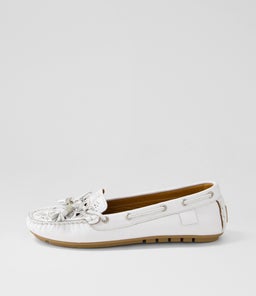 SHIPS DF WHITE LEATHER