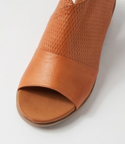 BILI DF TAN LEATHER