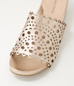 THEAH DF CHAMPAGNE LEATHER