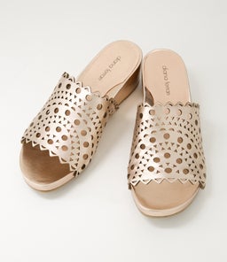 THEAH DF CHAMPAGNE LEATHER