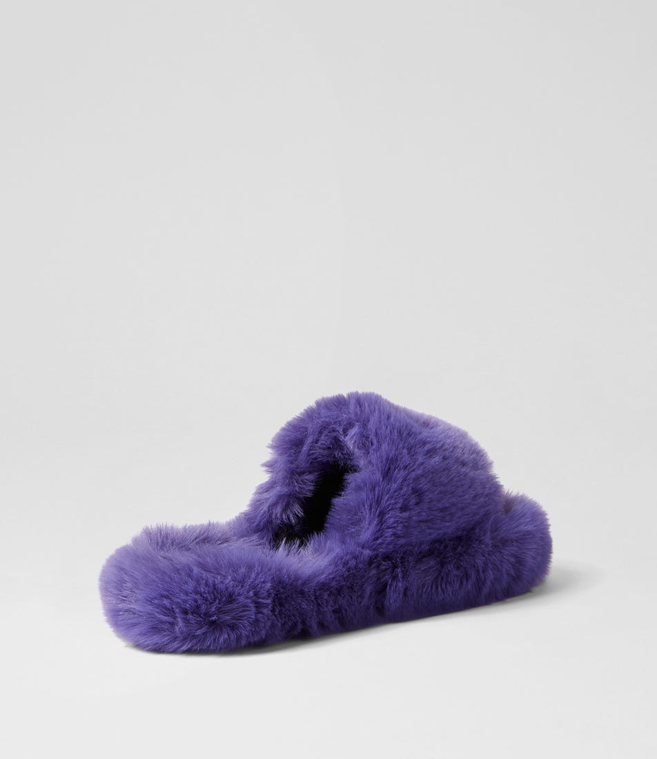 Women's Fuzzy Faux Fur Slipper Slides - Open Toe Fluffy Sandals For Indoor/Outdoor, Purple Size 6