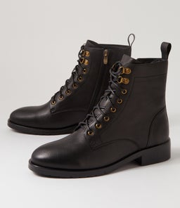TREMENDON DF BLACK LEATHER