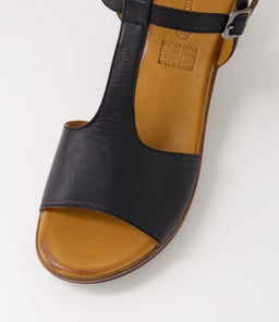 BEEZI DF BLACK LEATHER