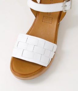 CHELS DF WHITE LEATHER