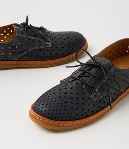 CORTS DF NAVY TAN LEATHER