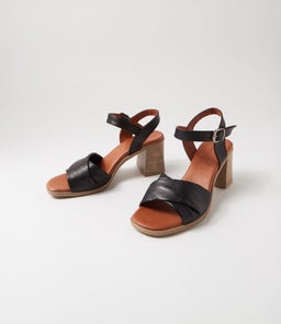 MOAMA DF BLACK LEATHER