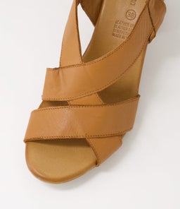 WYSH DF TAN LEATHER