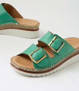 ISREE DF EMERALD LEATHER