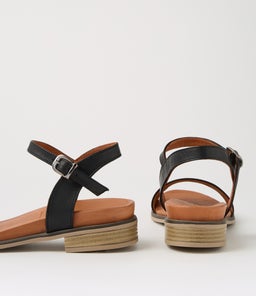 DELEMA DF BLACK LEATHER