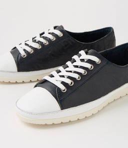 AMITTA DF WHITE NAVY SHRUNKEN LEATHER