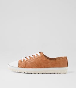 AMITTA DF WHITE PEACH SHRUNKEN LEATHER