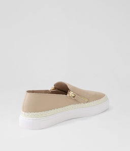 TRUER DF STONE LEATHER
