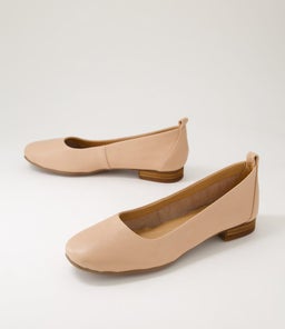 TATTIA DF DK NUDE LEATHER