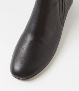 REASE DF BLACK LEATHER
