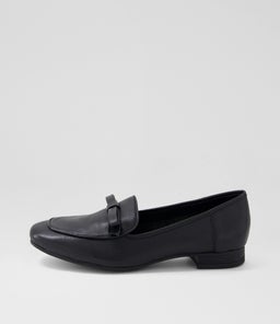 TEMMAS DF BLACK LEATHER