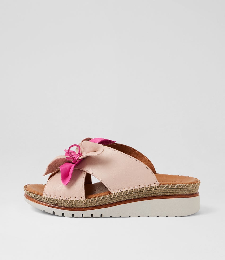 Intreege Blush Fuchsia Leather Sandals