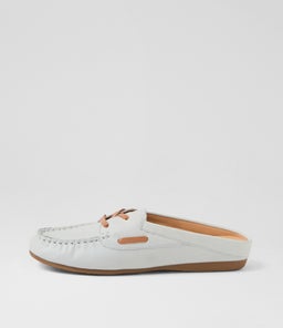 Ebuni Pale Blue Tan Leather Flat Shoes Ebuni Pale Blue Tan Leather Flat Shoes