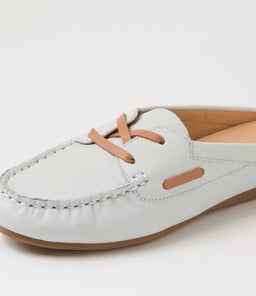 EBUNI DF PALE BLUE TAN LEATHER