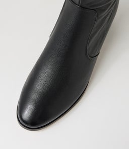 SENTAL DF BLACK LEATHER